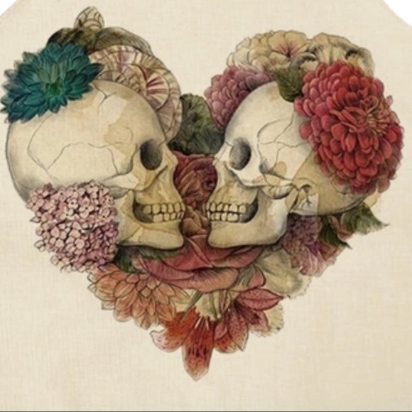 Apron Heart Skulls Punk Goth Crafts Decor - Picture 3 of 7